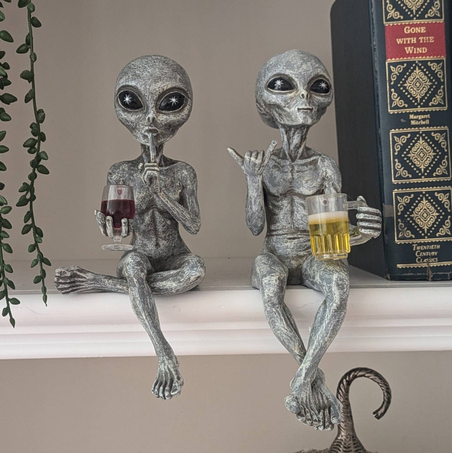 Party Alien Shelf Sitters 10" tall Figurine Set: Gray