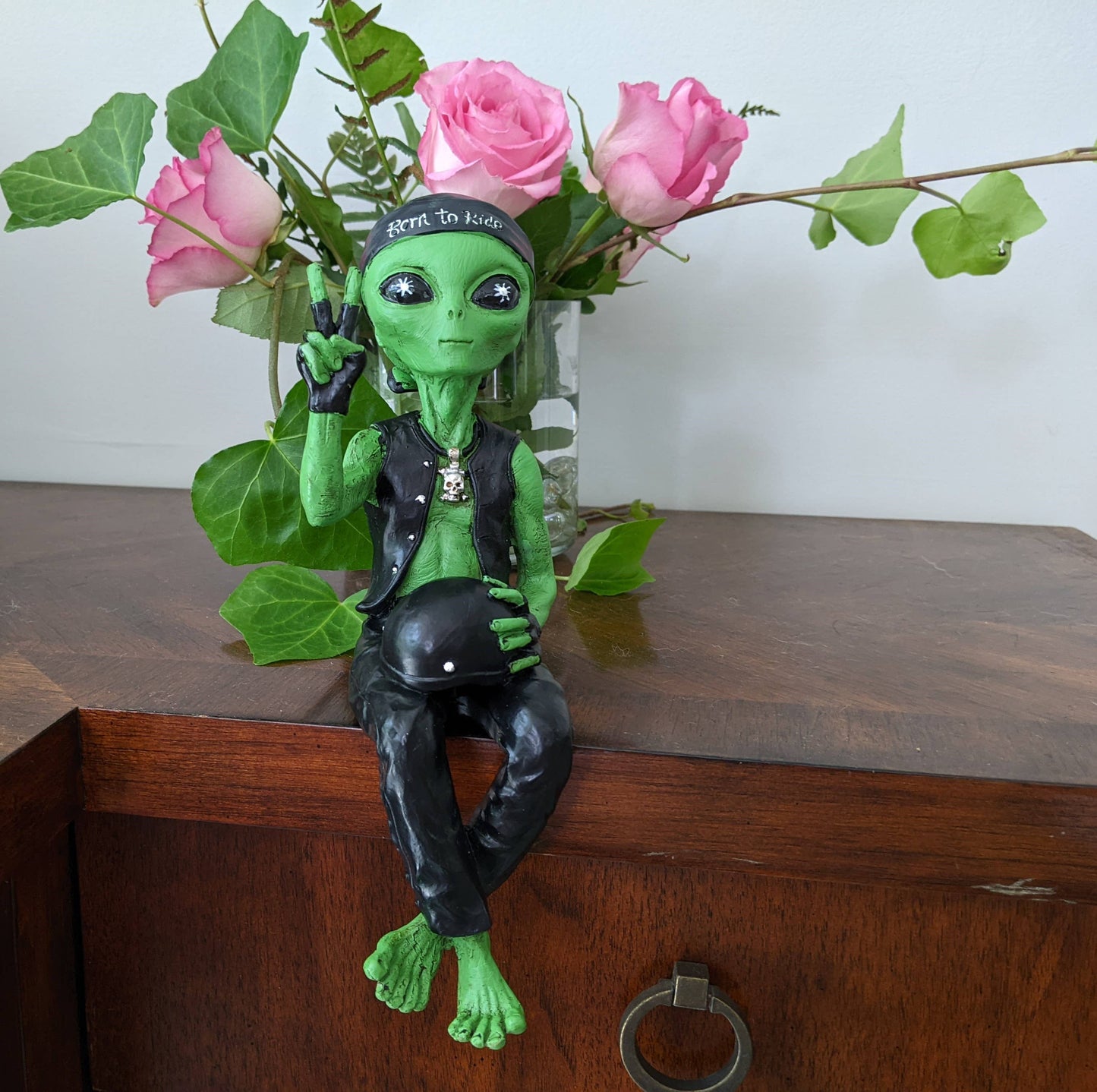 Alien Ledge Loungers “Biker Dude & Babe” 10" H tall Figurine Set: Green
