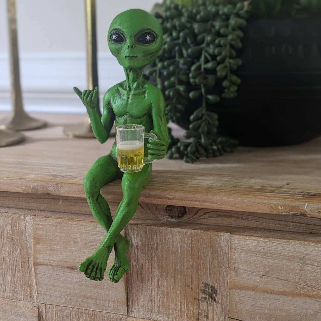 Party Alien Shelf Sitter Male Drinking Beer 10" Figurine: Green
