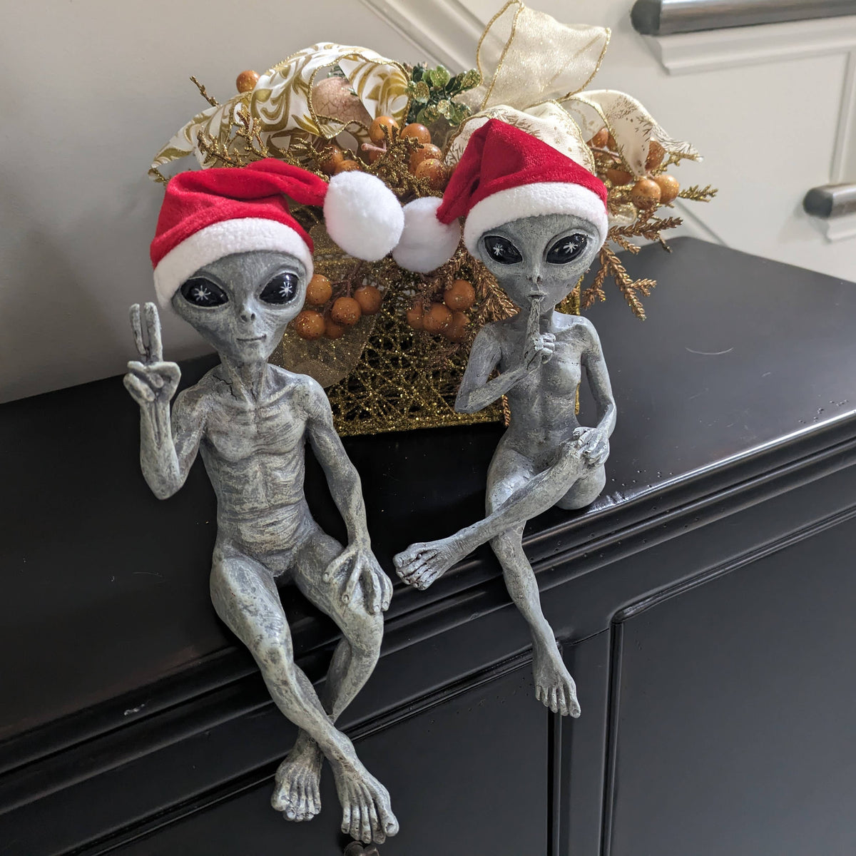 Alien Christmas Decoration Alien Statues Ledge Loungers