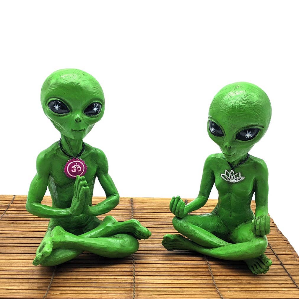 Alien Invasion "Zen and Yoga” Couple Meditating Figurine Set: Gray