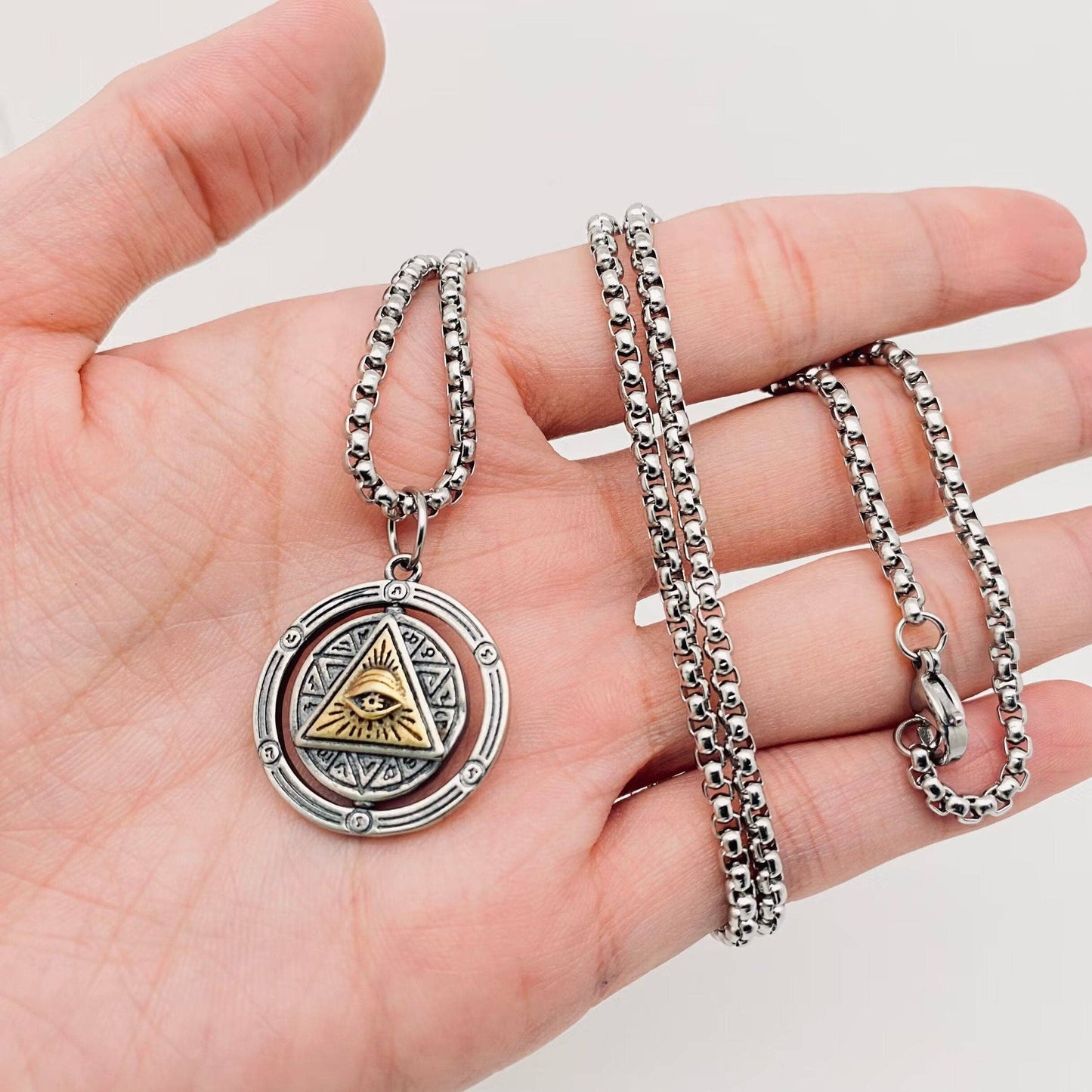 Horus Eye of God Rotatable Pendant Necklace - MJ: Pendant + chain
