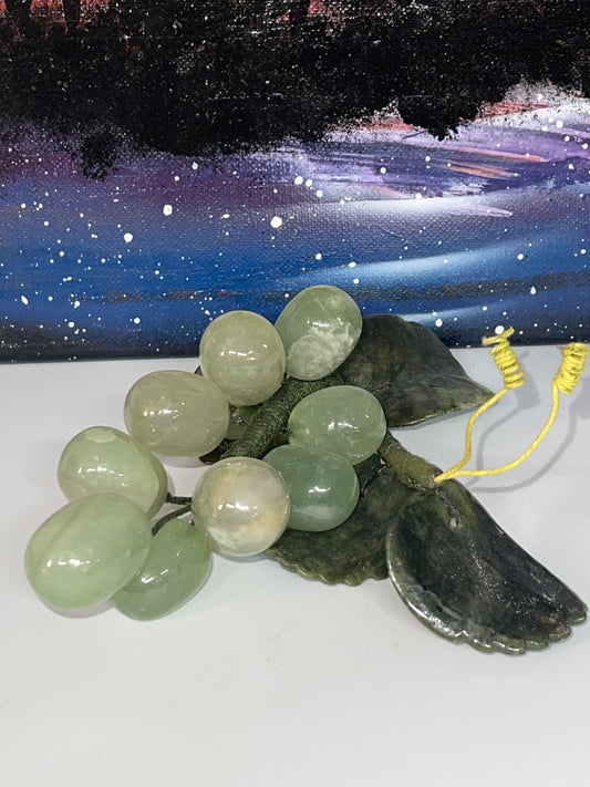 Green Jade Grapes Crystal Carving