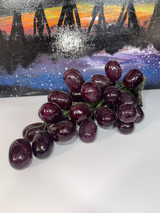 Red Jade Grapes Crystal Carving