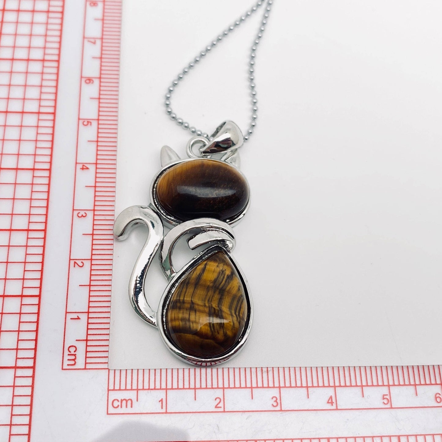 Natural Stone Cat-shaped Pendant Necklace: Tiger-Eye Chain