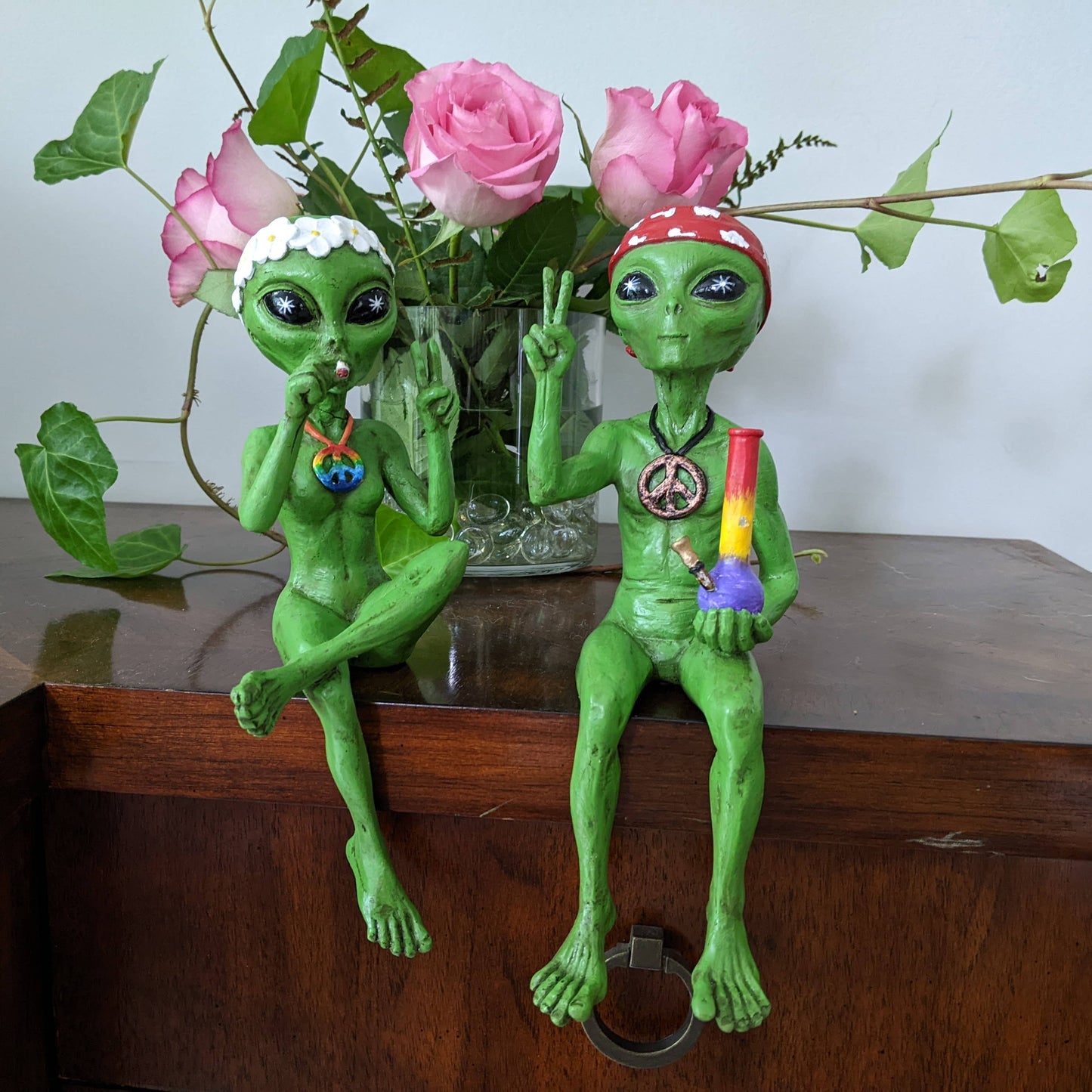 “Hippie and Stoner” 10 Inch H Alien Shelf Sitter Statues: Green