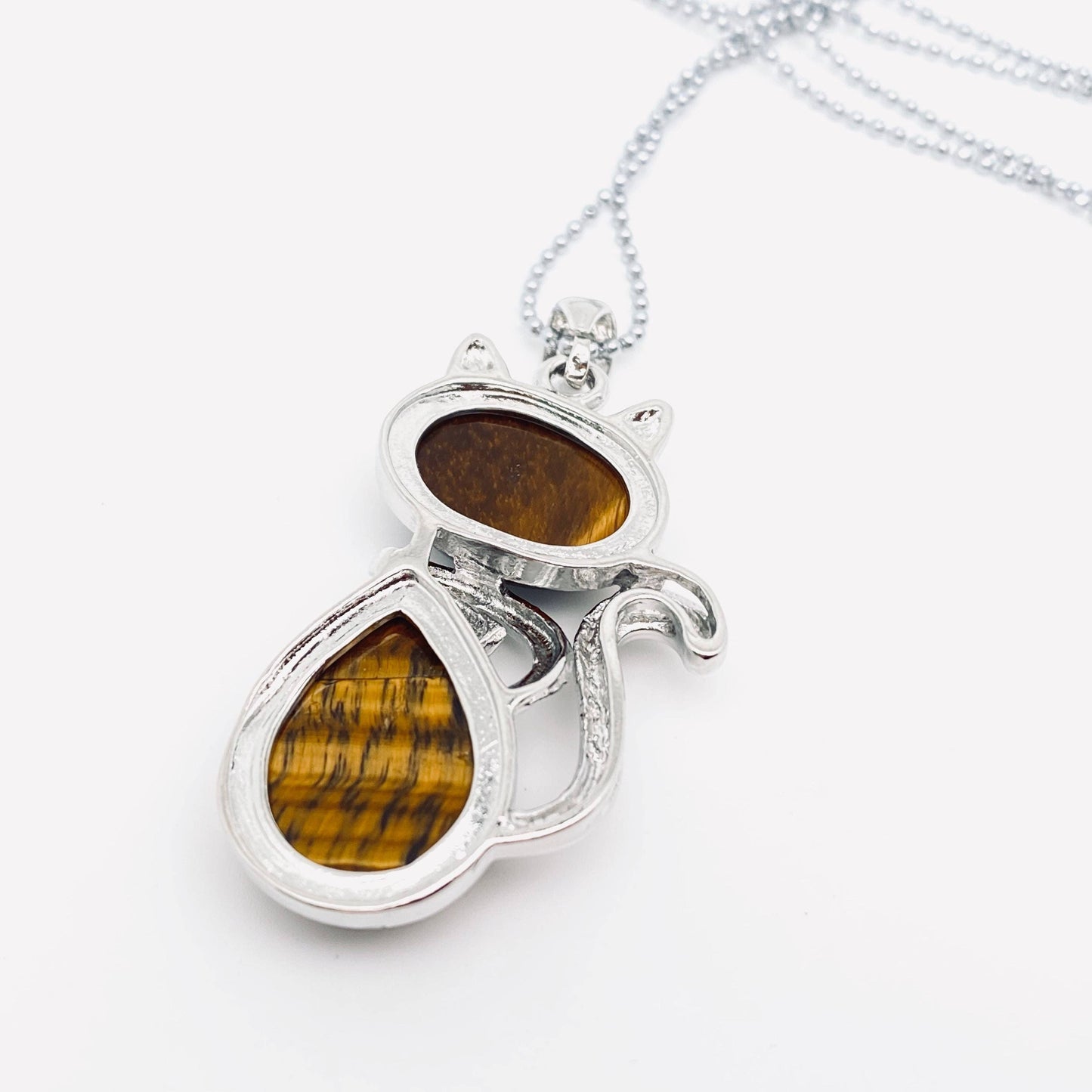 Natural Stone Cat-shaped Pendant Necklace: Tiger-Eye Chain