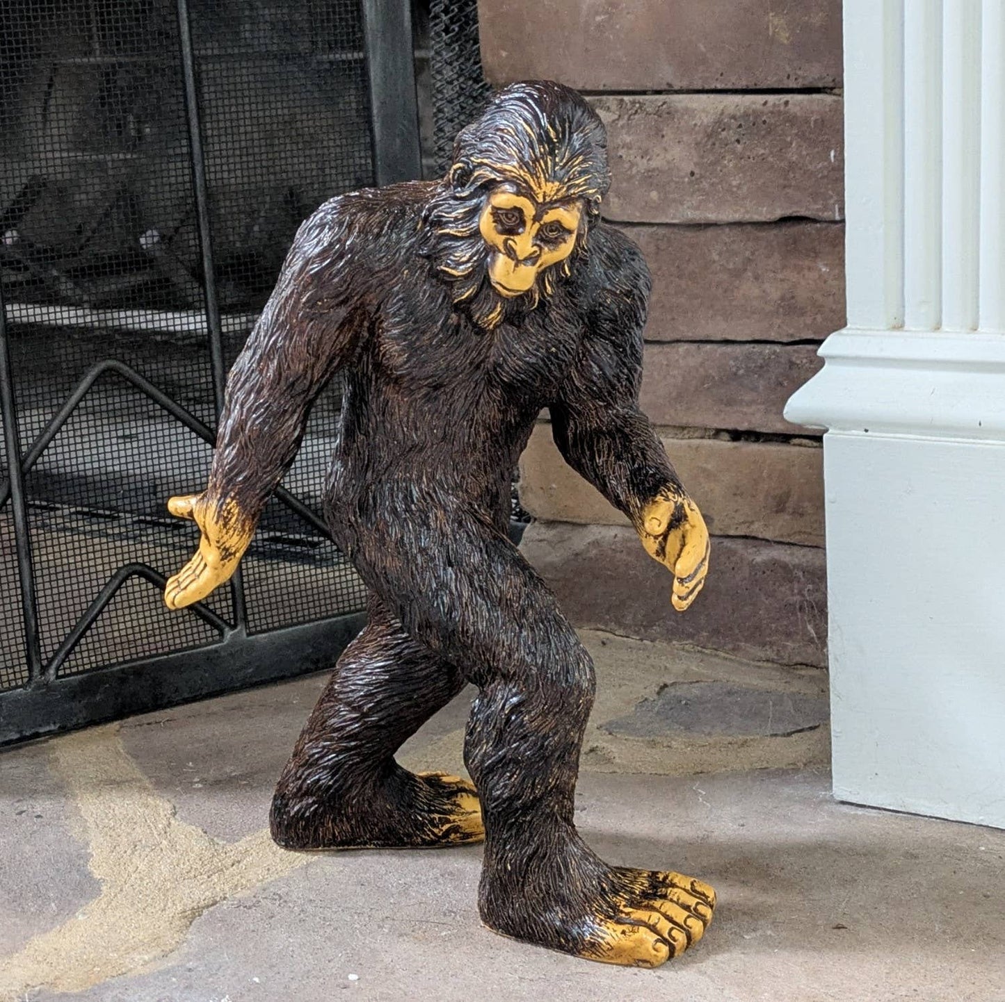 Bigfoot Classic Standing Statue 11.5-inch H w/ Metal Stake: Natural