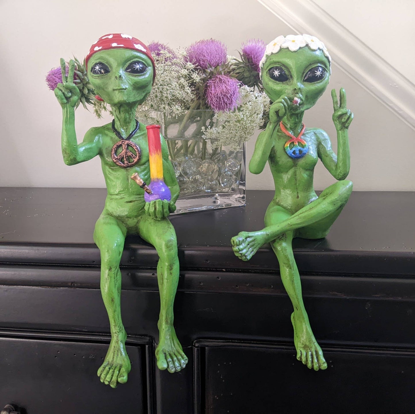 “Hippie and Stoner” 10 Inch H Alien Shelf Sitter Statues: Green