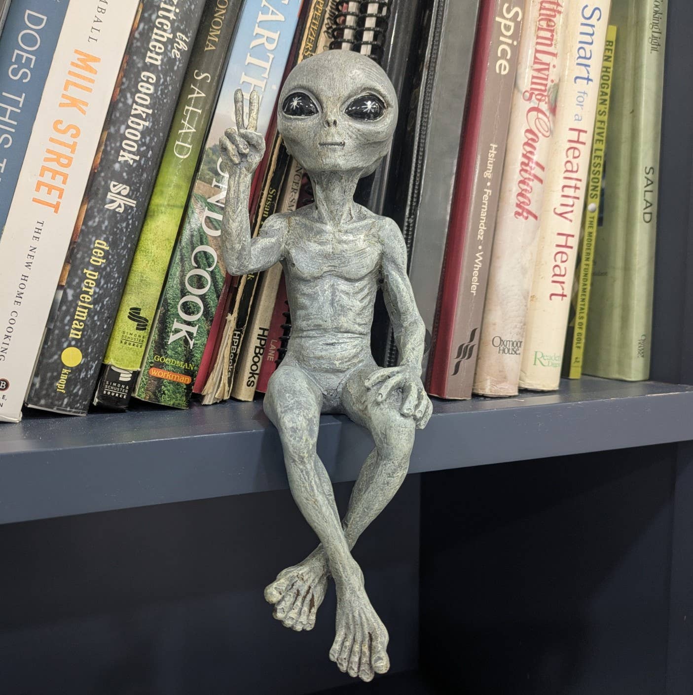 Alien Invasion Peace Dude Male Figurine 10" tall : Green
